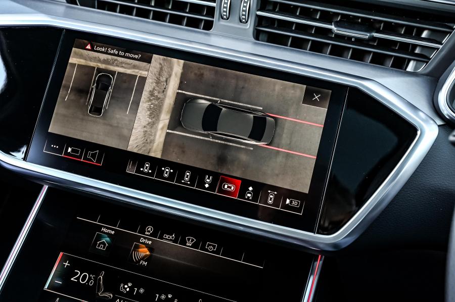 Детали интерьера Audi S6 Sedan TFSI (C8) 2020 года  (ZA) (фото 24 из 40)